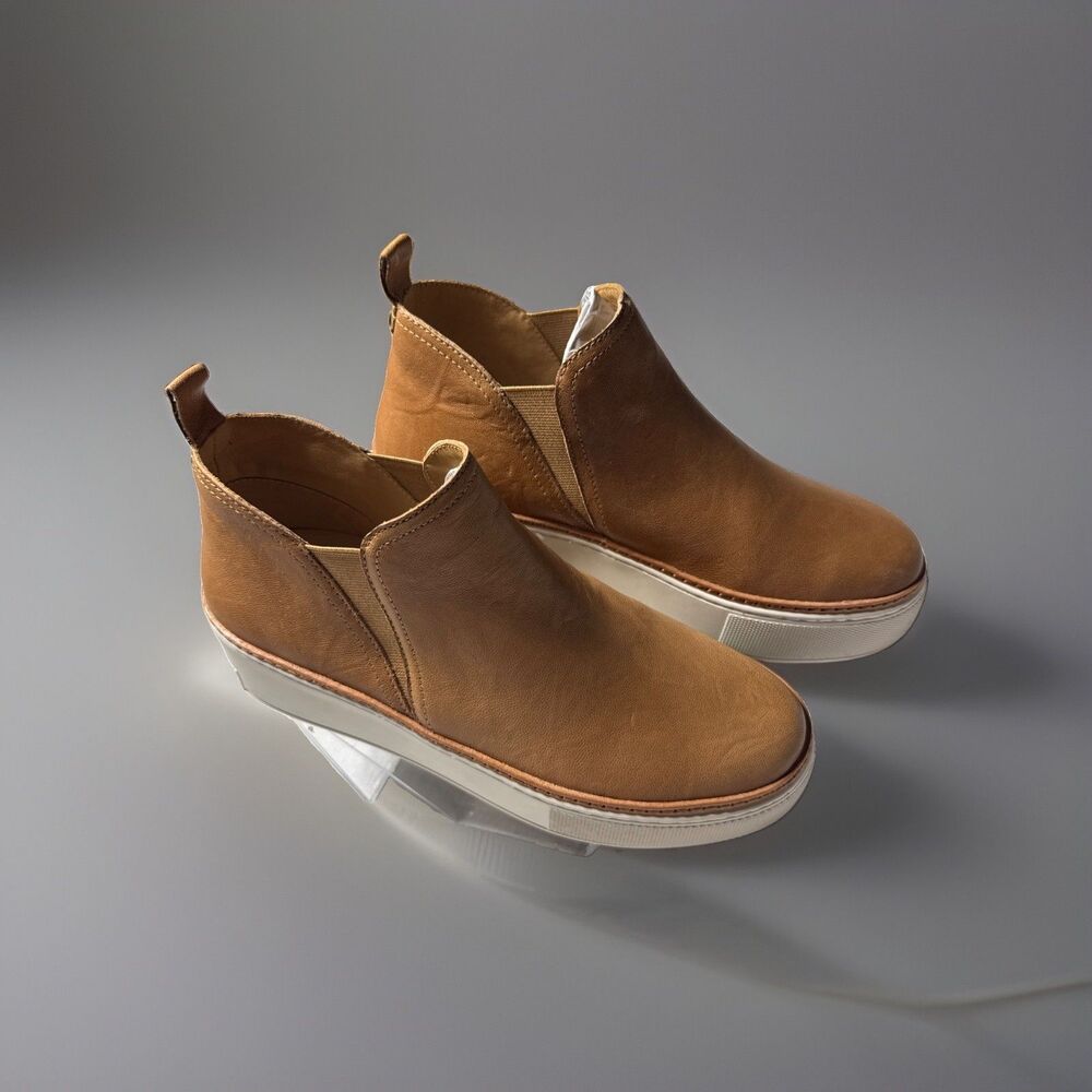 J Slides Womens Sz 7.5 Light Brown Leather Slip-on Ankle Boots